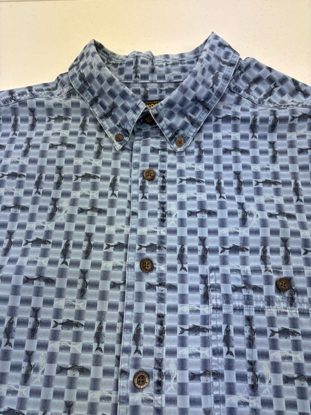 WOOLRICH CASUAL SHIRT  MEN SIZE XL  BLUE WITH FISH SHORT SLEEVES COTTON